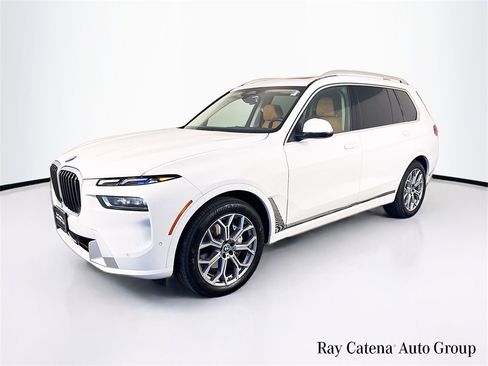 Used 2026 BMW X7 xDrive40i image 3
