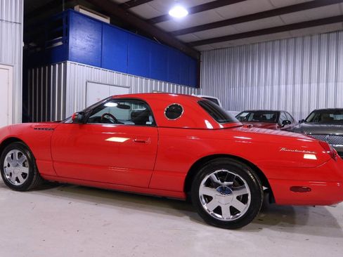 Used 2002 Ford Thunderbird Deluxe image 2