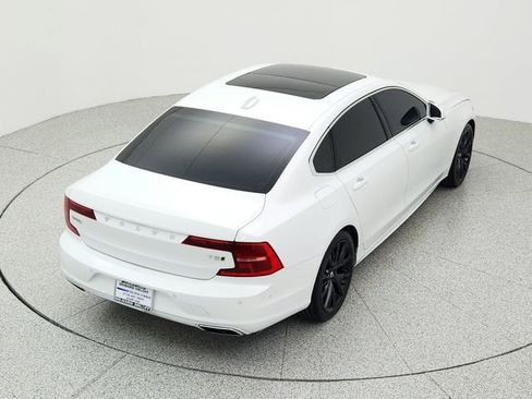 Used 2019 Volvo S90 T5 Momentum image 15
