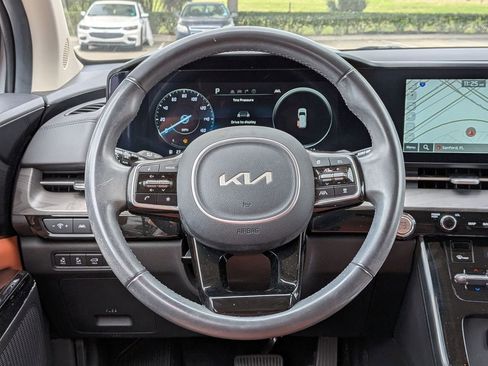 Used 2024 Kia Carnival SX FWD image 11