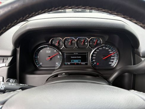 Used 2020 Chevrolet Suburban Premier AWD/4WD image 13