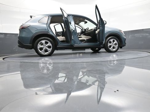 Used 2024 Honda HR-V LX image 46