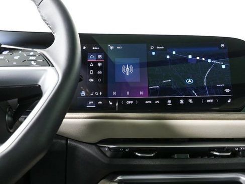 Used 2025 Audi Q5 Premium w/ Convenience Package image 12