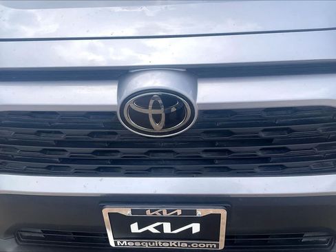 Used 2020 Toyota RAV4 XLE Premium AWD/4WD image 32