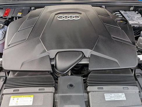 Certified 2025 Audi Q7 3.0T Premium w/ Convenience Package image 25