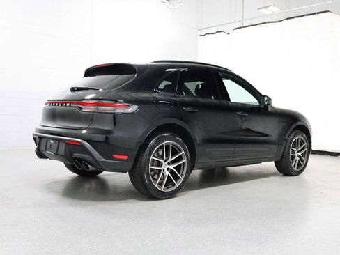 Certified 2026 Porsche Macan AWD/4WD image 9