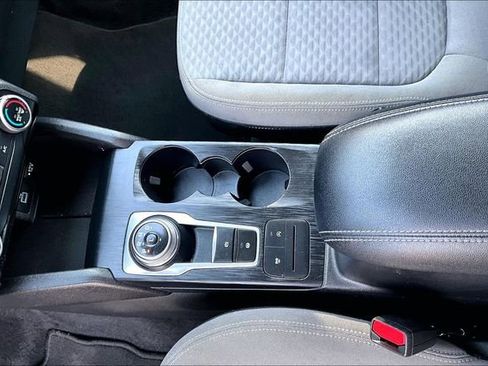 Used 2022 Ford Escape SE image 18