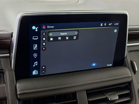 Used 2024 Chevrolet Suburban Z71 w/ Z71 Off-Road Package image 5