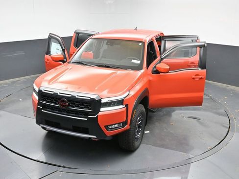 Used 2025 Nissan Frontier PRO-4X AWD/4WD image 38