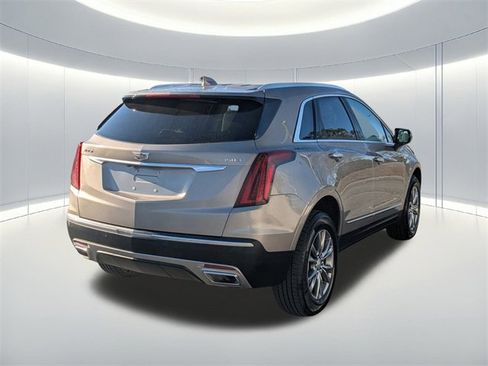 Used 2023 Cadillac XT5 Premium Luxury image 5