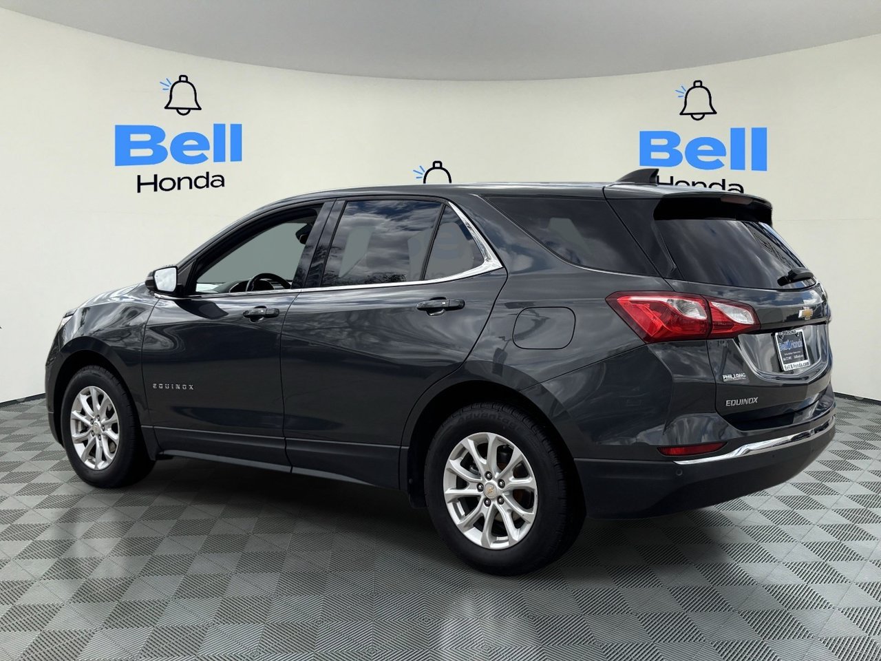 Used 2019 Chevrolet Equinox LT FWD image 3