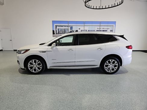 Used 2021 Buick Enclave Avenir w/ Avenir Technology Package AWD/4WD image 5