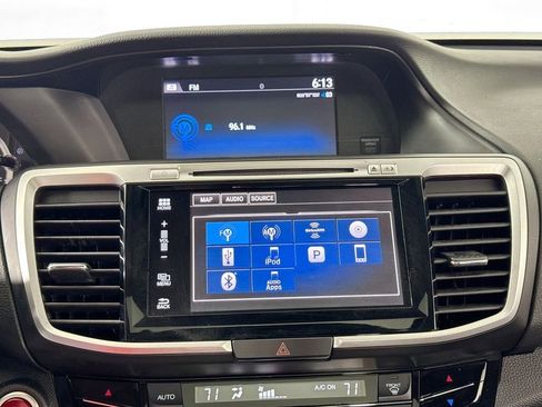 Used 2017 Honda Accord Touring image 15