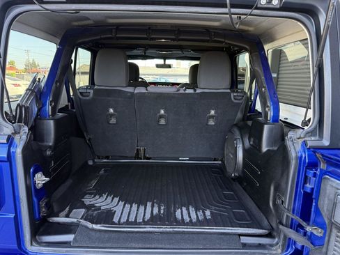 Used 2018 Jeep Wrangler Unlimited Rubicon AWD/4WD image 19