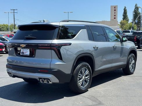 New 2026 Chevrolet Traverse LT FWD image 6