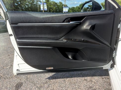 Used 2022 Toyota Camry XSE image 12