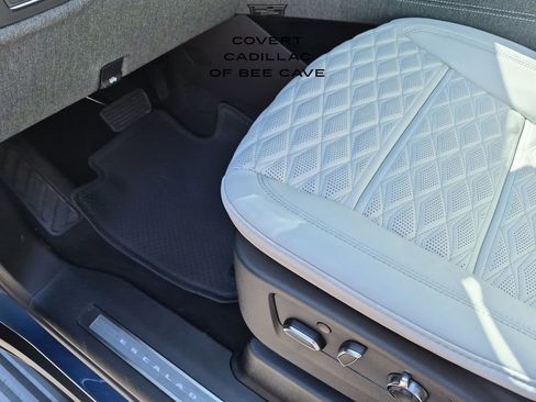 New 2026 Cadillac Escalade Platinum Sport w/ LPO, ONYX Package image 22