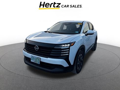 Used 2025 Nissan Kicks SV image 3