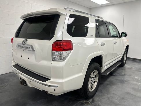 Used 2011 Toyota 4Runner SR5 w/ Premium Pkg w/Leather RWD image 6