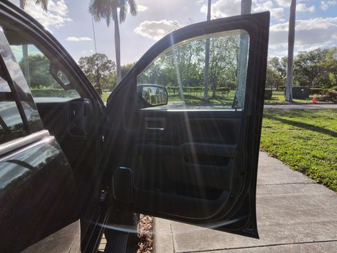 Used 2014 GMC Sierra 1500 SLT w/ SLT Preferred Package image 38