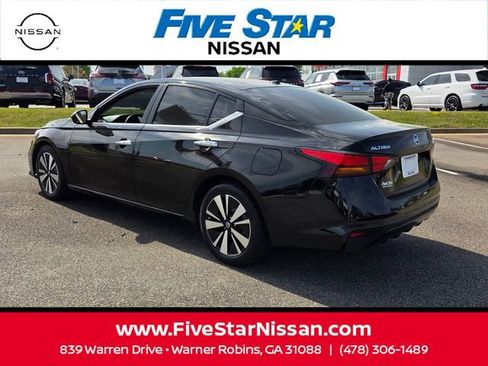 Used 2022 Nissan Altima 2.5 SV image 9