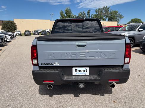 Used 2026 Honda Ridgeline Black Edition image 6