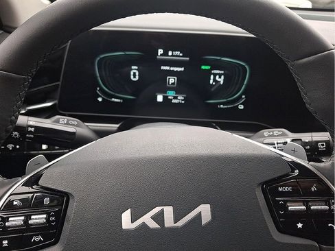 Used 2023 Kia Niro EX w/ EX Cold Weather Package image 20