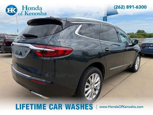 Used 2021 Buick Enclave Essence w/ Sound and Sites Package AWD/4WD image 2