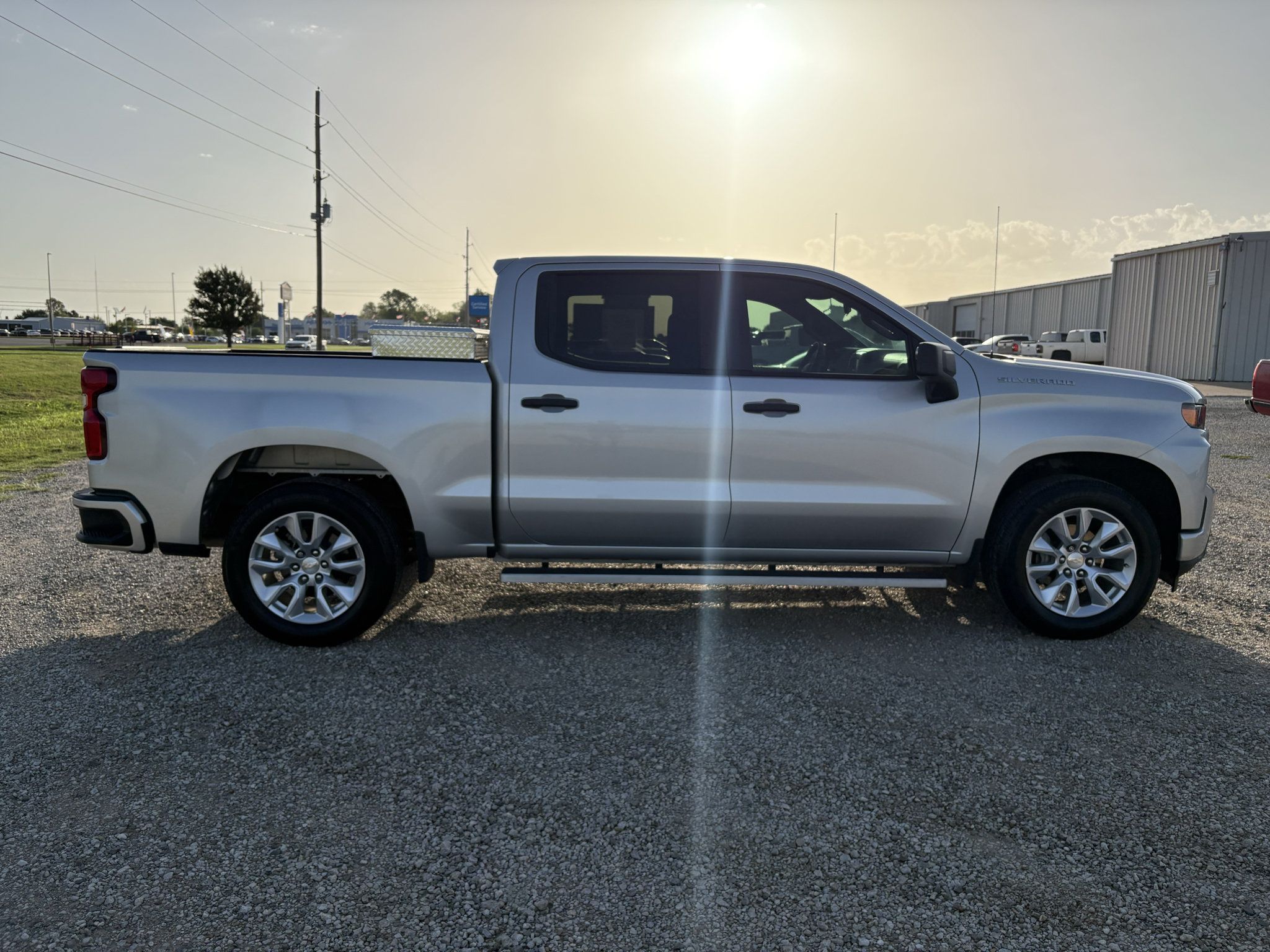 Used 2019 Chevrolet Silverado 1500 Custom w/ Custom Value Package RWD image 4