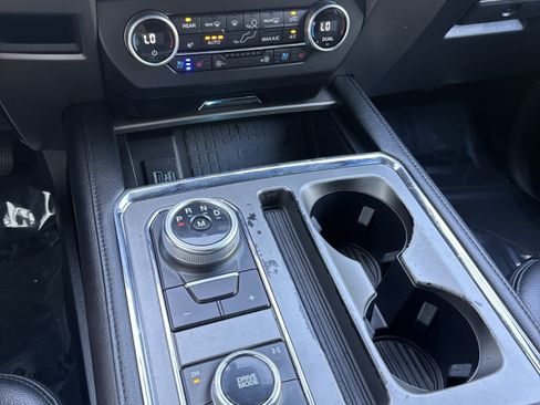 Used 2021 Ford Expedition XLT AWD/4WD image 25