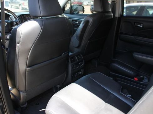 Used 2019 Honda Pilot Touring image 27
