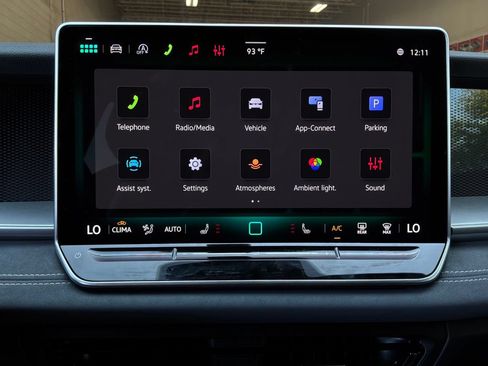 Used 2026 Volkswagen Tiguan SE FWD image 29