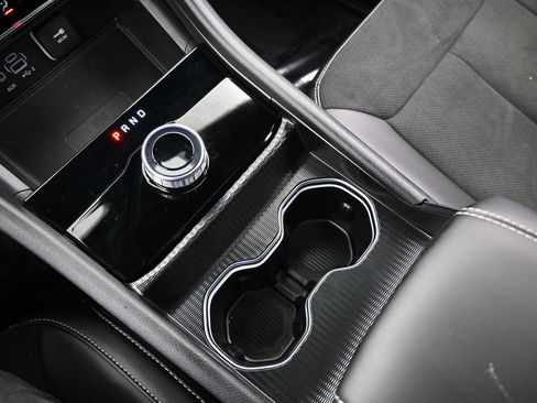 Used 2025 Jeep Grand Cherokee Altitude image 25