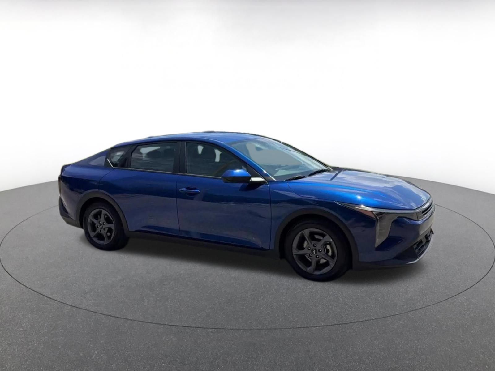Used 2025 Kia K4 FWD image 2