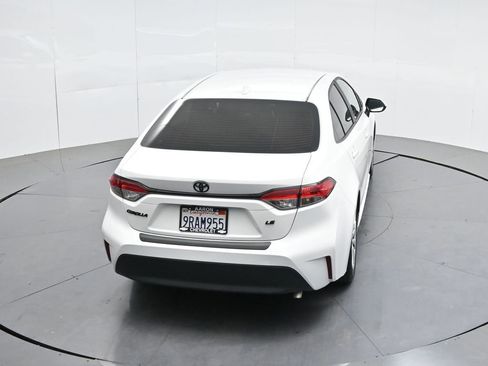 Used 2025 Toyota Corolla LE FWD image 59
