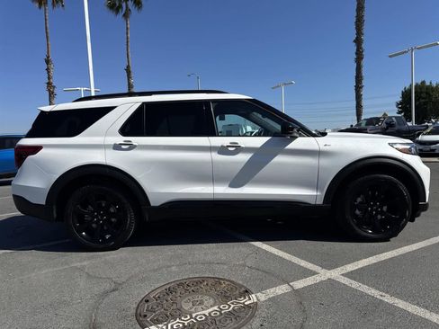 Used 2024 Ford Explorer ST-Line w/ Class IV Trailer Tow Package image 3