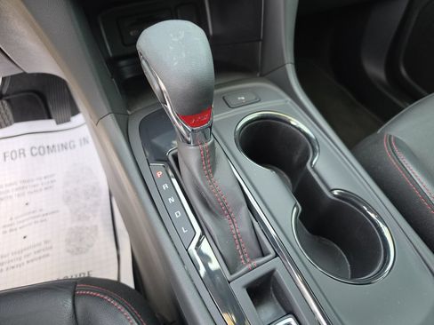 Used 2023 Chevrolet Equinox RS w/ RS Leather Package FWD image 33