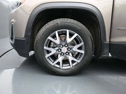 Used 2023 GMC Acadia SLT w/ Preferred Package FWD image 30