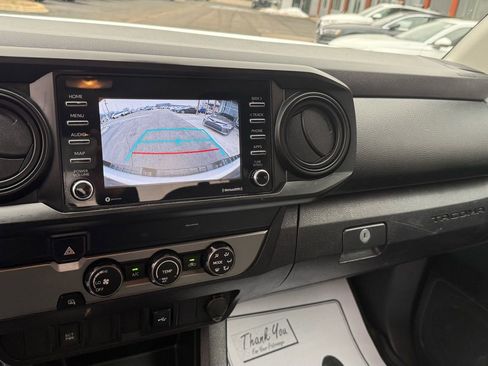 Used 2020 Toyota Tacoma SR image 27