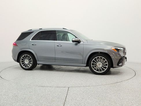 Certified 2025 Mercedes-Benz GLE 350 4MATIC image 4