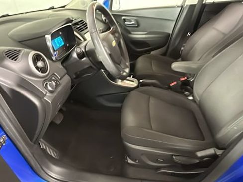 Used 2016 Chevrolet Trax LT FWD image 12