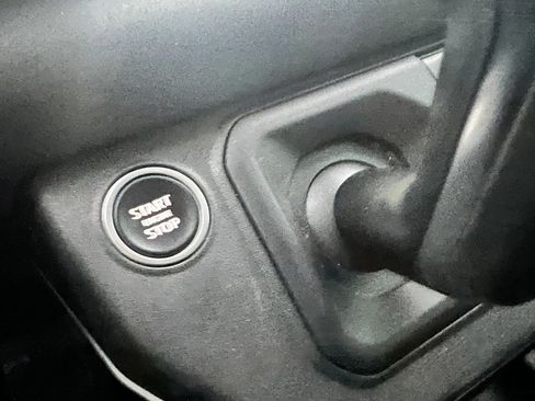 Used 2020 Land Rover Defender 110 S image 29