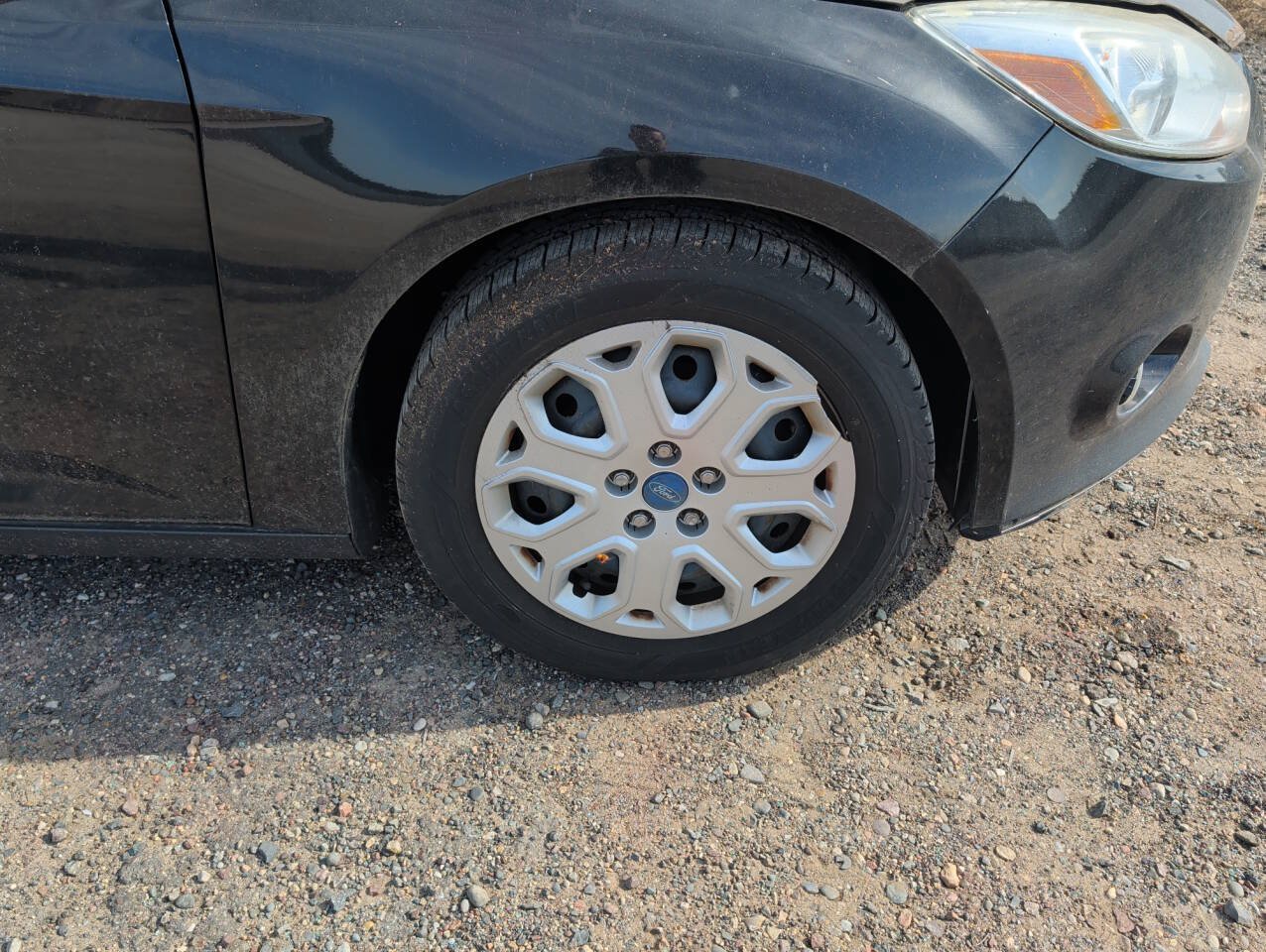 Used 2012 Ford Focus SE w/ SE Winter Pkg FWD image 12