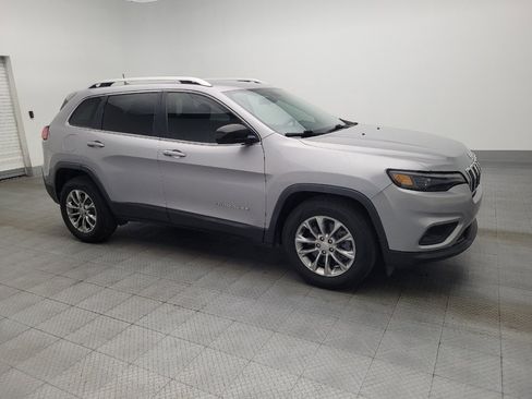 Used 2019 Jeep Cherokee Latitude Plus image 10