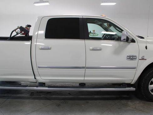 Used 2018 RAM 2500 Longhorn w/ Longhorn Southfork Package image 10