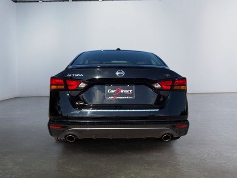 Used 2021 Nissan Altima 2.5 SR FWD image 14