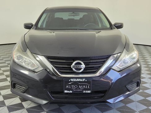 Used 2017 Nissan Altima 2.5 S w/ Power Driver Seat Package FWD image 2