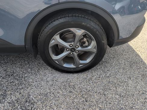 Certified 2025 Ford Escape ST-Line image 13