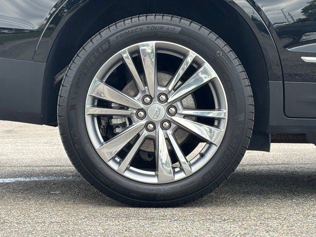 Used 2025 Cadillac XT5 Premium Luxury AWD/4WD image 3