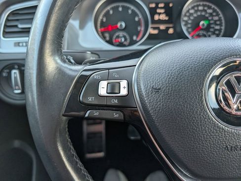 Used 2017 Volkswagen Golf Alltrack SE image 27